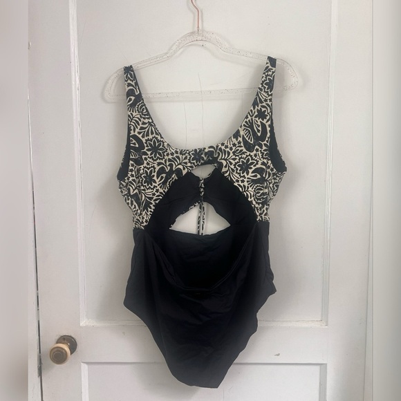 prAna Women's Ruby Beach One Piece Swimsuit Flora Fauna Size L $100 - Picture 4 of 5